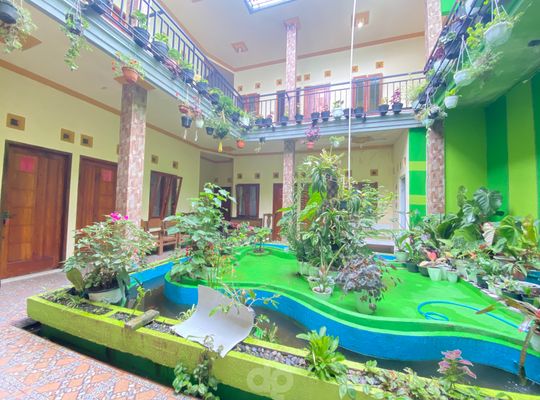 Villa Taman Dalam Dieng Homestay Taman dalam