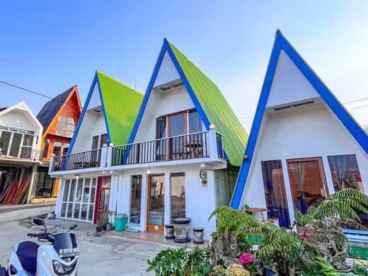 Cabin Salju Dieng salju 1