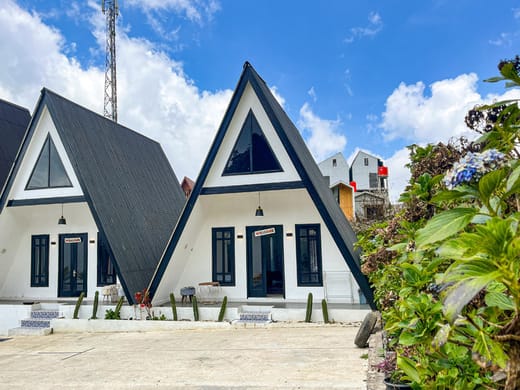 Cottage Triangle Dieng 1