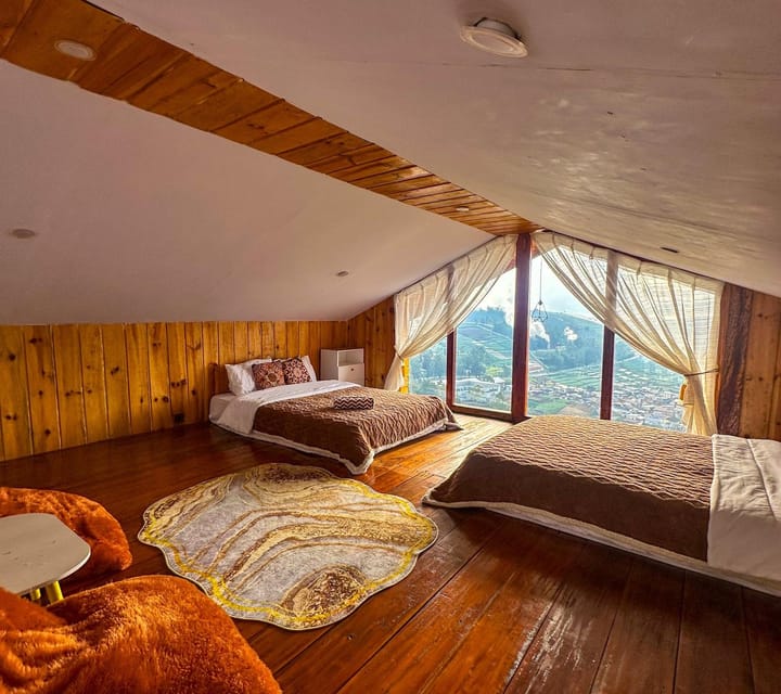 Cabin Spot Sunset  Sunrise kapasitas 7 orang di Bukit Tower