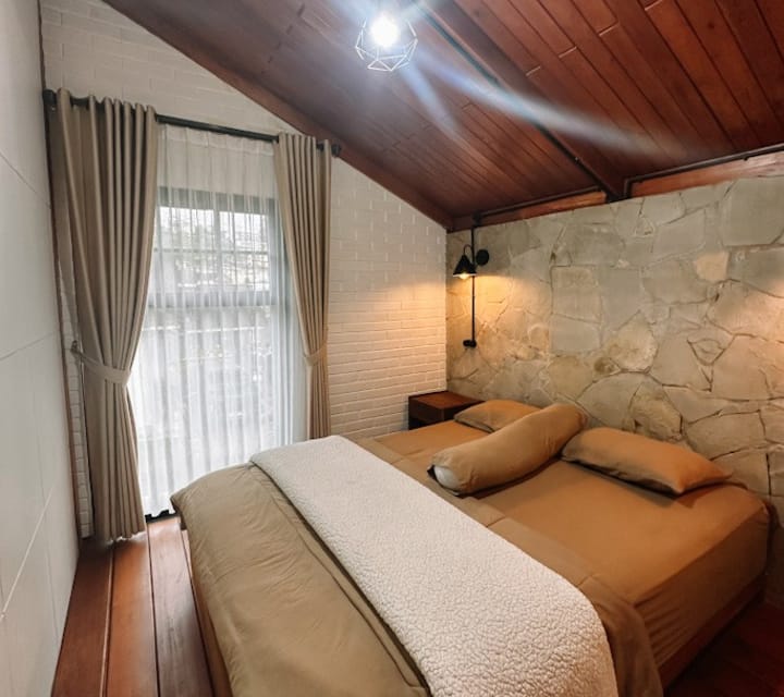 The East House Syariah